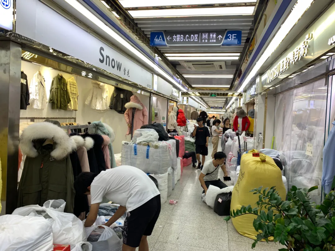 广州服装尾货批发衣服的地方有哪些，10个摆地摊拿货市场推荐插图